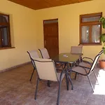 Apartment Borostyan Vendeghaz *