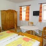 Apartment Borostyan Vendeghaz Alsoregmec