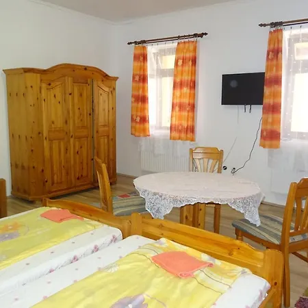 Apartment Borostyan Vendeghaz Alsoregmec