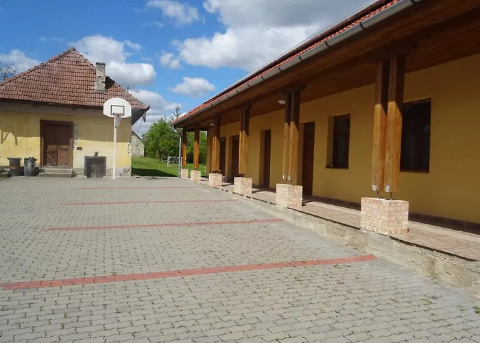 Borostyan Vendeghaz Apartment Alsoregmec