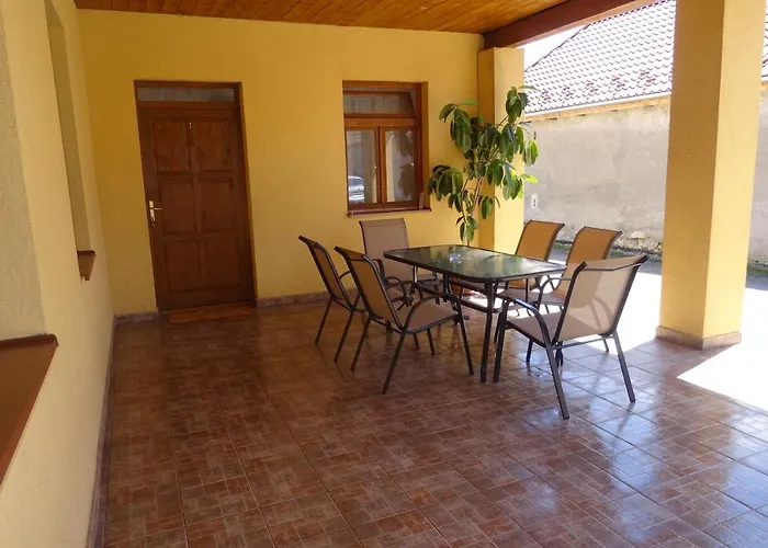 Borostyan Vendeghaz Apartman *